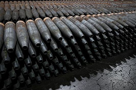 Британского премьера призвали увеличить расходы на склады боеприпасов