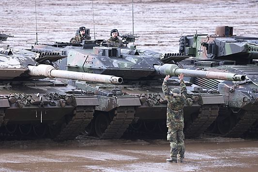 Глава Союза военнослужащих бундесвера Вюстнер: Менее трети танков Leopard ФРГ готовы к бою