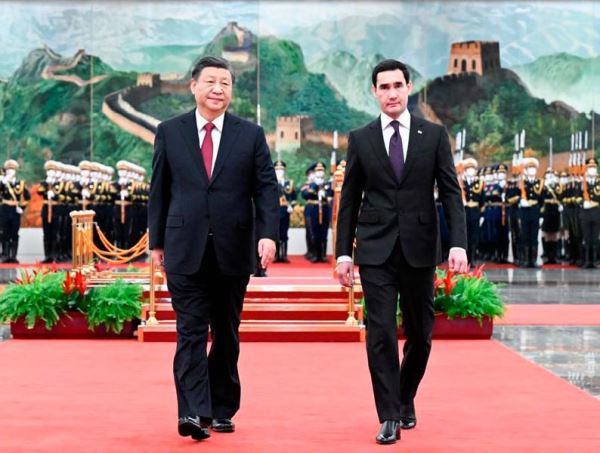 Сердар Бердымухамедов пригласил Си Цзиньпина посетить Туркменистан